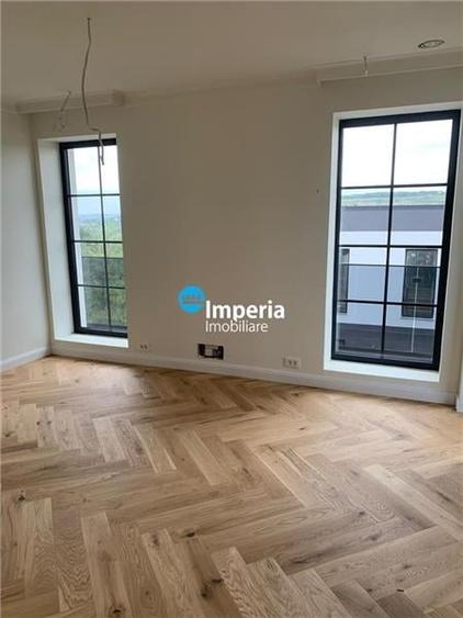 Casă individuală cu 5 camere cu Teren 500 Mp în Rediu
