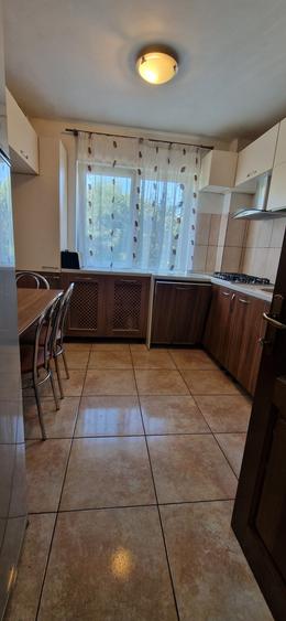 Apartament 3 camere, 67 mp, etaj 1/4, zona Rovine - 9