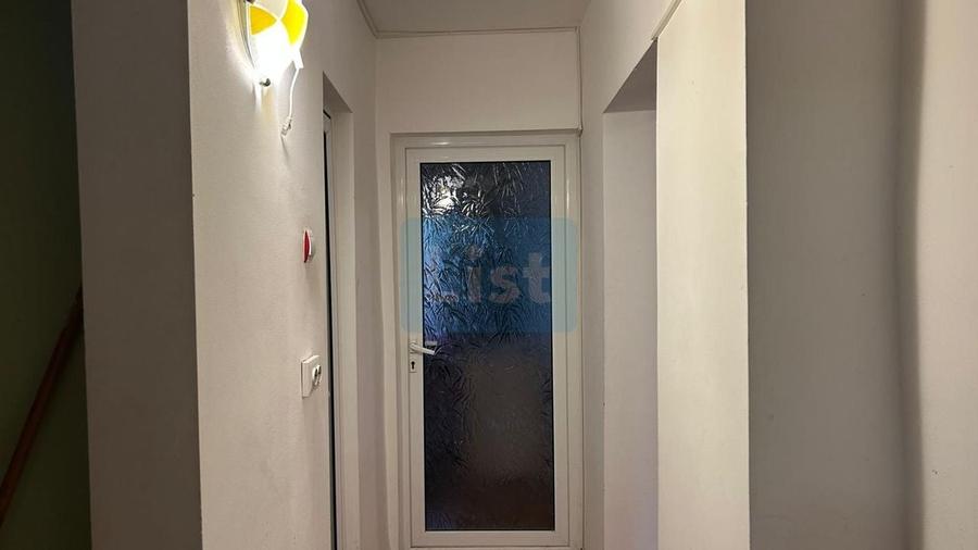 Apartament cu 4 camere decomandat, mobilat în Central