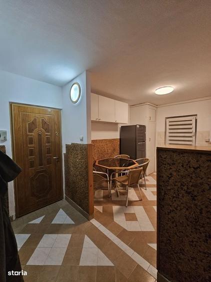 Apartament cu 3 camere decomandat în Griviței