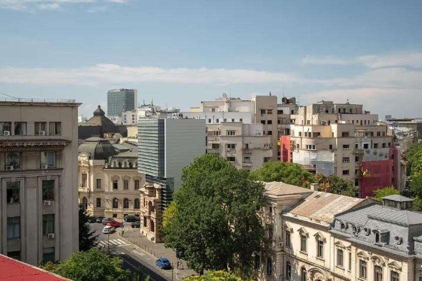 Apartament cu 2 camere semidecomandat, mobilat în Universitate