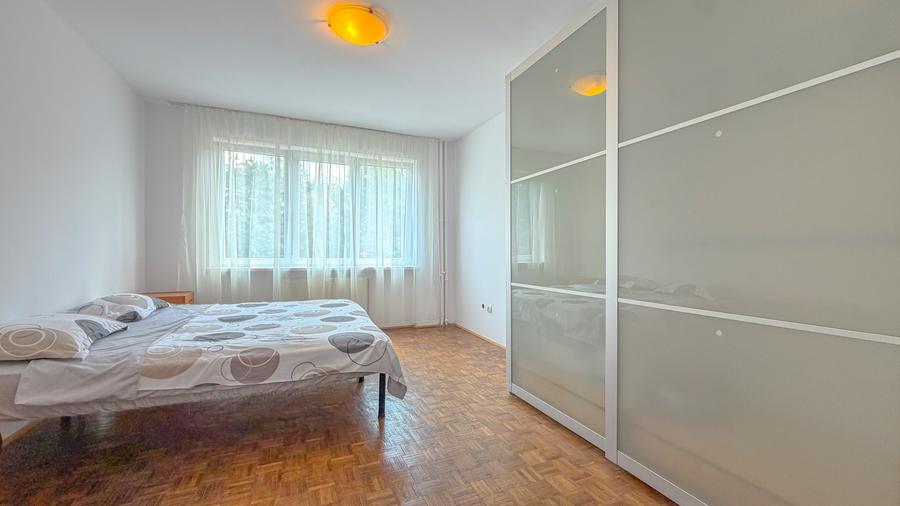 Apartament 3 camere | Ideal pentru 3 studenți | Parc Tractorul–Coresi | Parcare - 2