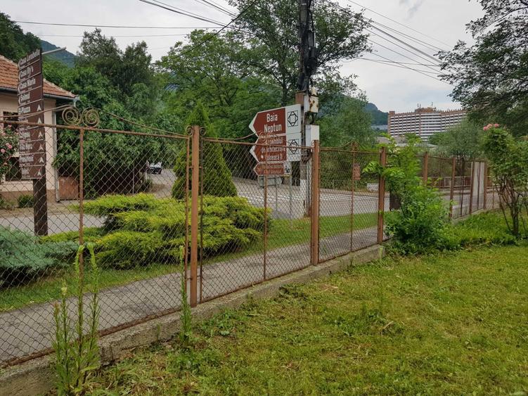 Casă cu 4 camere în Exterior Vest