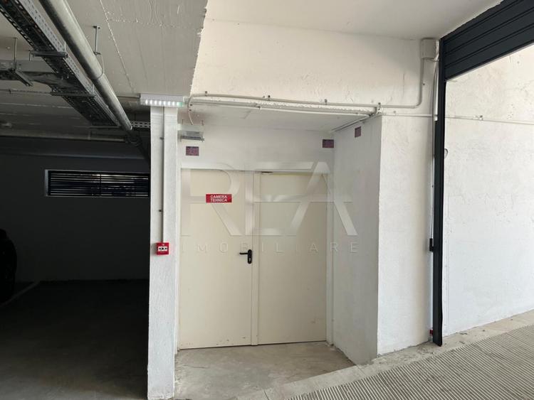Spațiu comercial, de 1,750 mp, în Otopeni