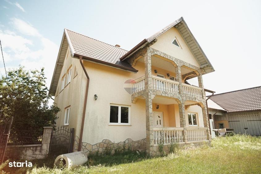 Casă cu 4 camere în Racova