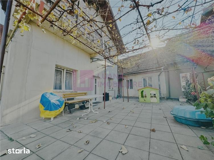 Casă cu 7 camere cu Teren 166 Mp în Terezian