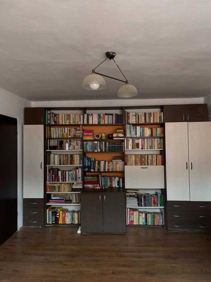 Apartament cu 3 camere semidecomandat în Ultracentral