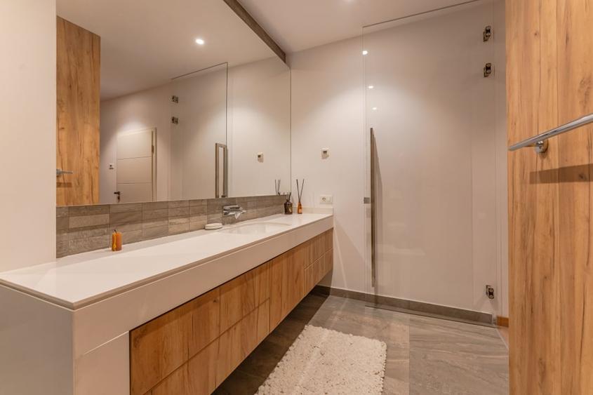 Apartament cu 3 camere decomandat, mobilat în Ultracentral