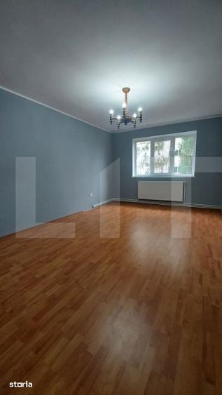 Apartament cu 3 camere decomandat în Simeria