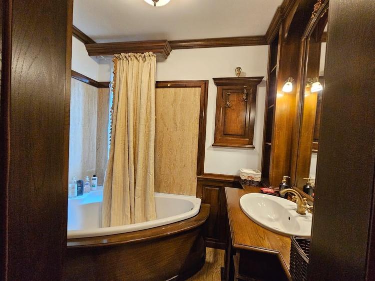 Apartament cu 2 camere semidecomandat în Calea Dumbrăvii