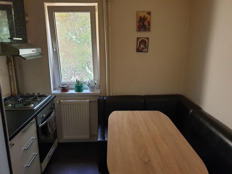 Apartament cu 2 camere decomandat în Crâng