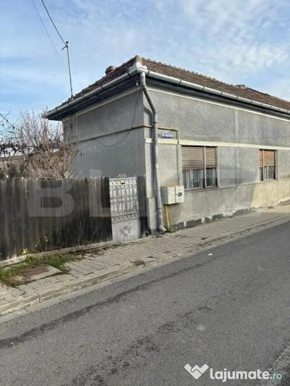 Casă cu 3 camere cu Teren 310 Mp în Central