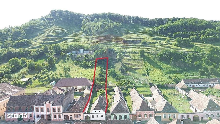 Casă cu 4 camere cu Teren 1694 Mp în Biertan