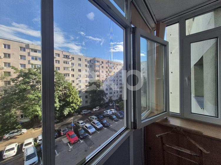 Apartament cu 3 camere semidecomandat în Basarabia