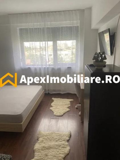 Apartament cu 3 camere semidecomandat în Titulescu