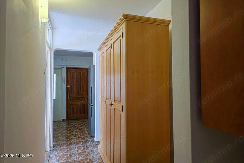 Soarelui - Scoala 30 - 3 Camere, Decomandat, 2 Bai, Etaj 2, Centrala - 4
