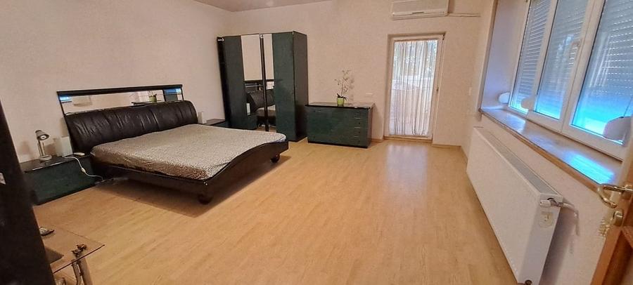 Casă cu Teren 200 Mp în Gara de Est