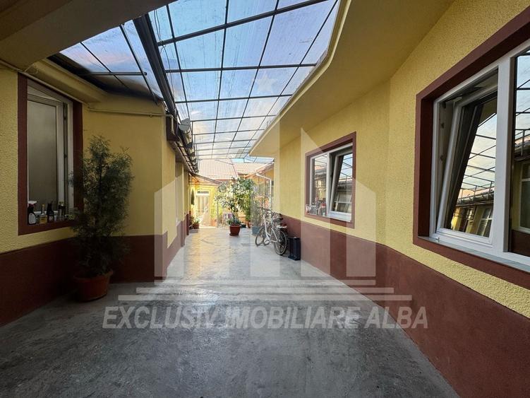 Casă individuală cu 8 camere cu Canalizare în Tolstoi