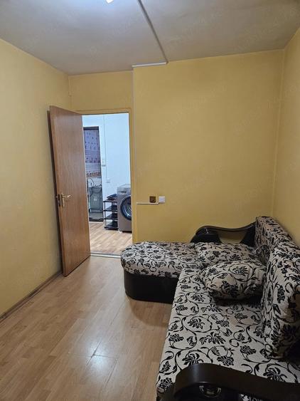 Apartament cu 2 camere decomandat în Războieni