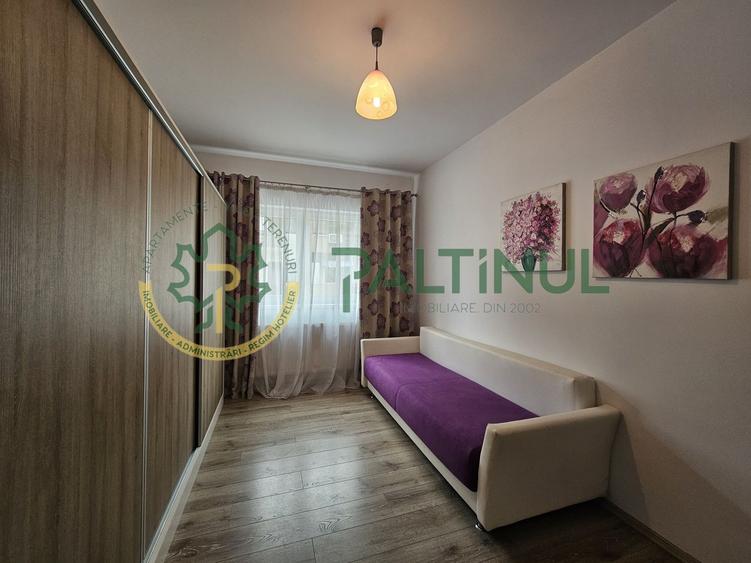 Apartament cu 3 camere decomandat în Piața Cluj