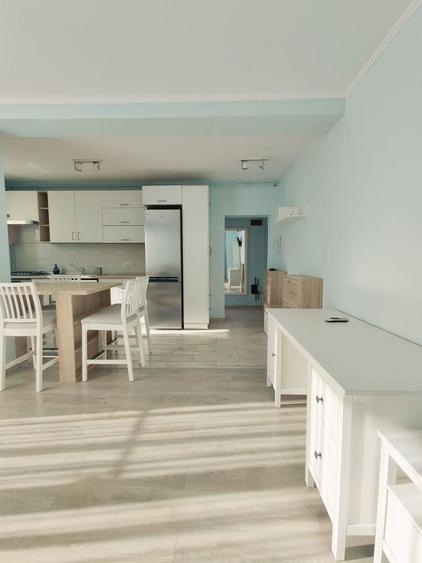 Apartament cu 3 camere semidecomandat, mobilat în Giroc