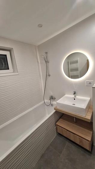 Apartament cu 3 camere decomandat în Olimpia-Stadion