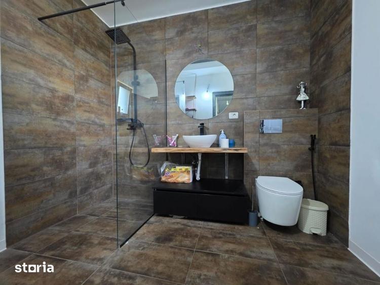 Casă cu 3 camere în Sânpetru
