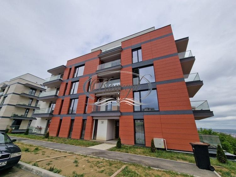 Apartament cu 2 camere semidecomandat, mobilat în Andrei Mureșanu