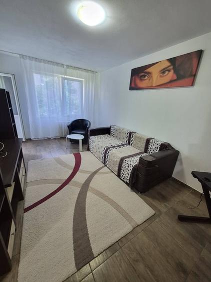 Apartament cu 2 camere decomandat în Berceni