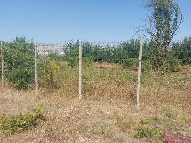 Teren de 7500 mp, în Tomești