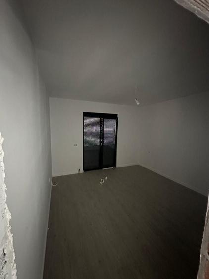 Duplex cu 4 camere cu Canalizare în Dumbrăvița