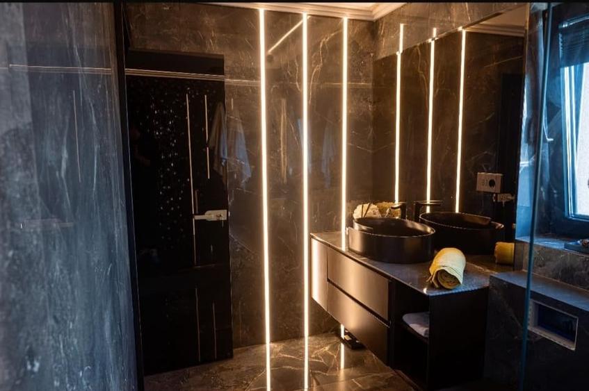 Apartament cu 3 camere semidecomandat, mobilat în Europa