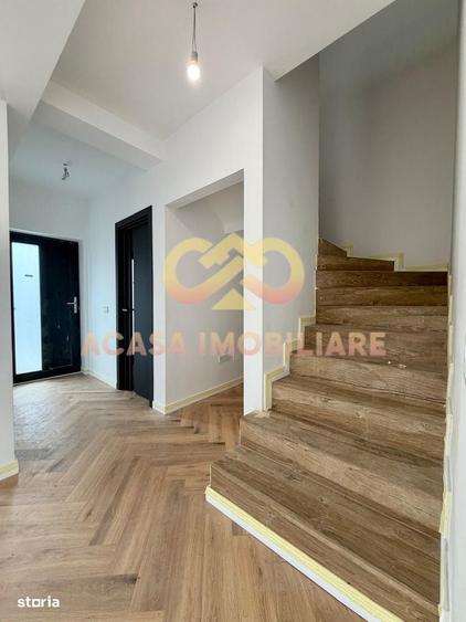 Casă cu 4 camere decomandat cu Teren 230 Mp în Bârnova