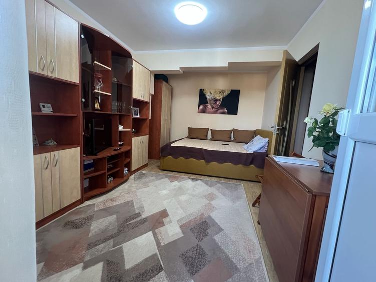 Garsonieră decomandată în Micro 14