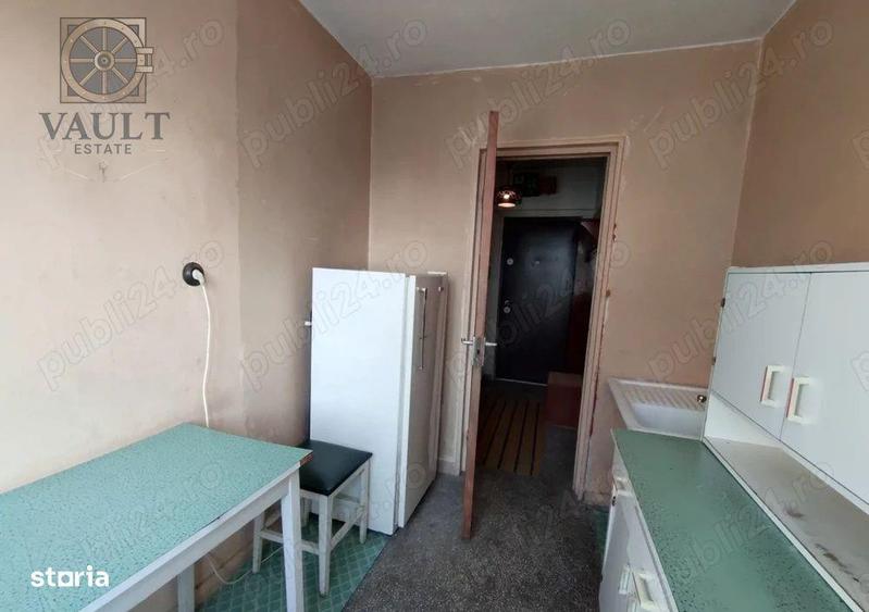 Apartament cu 2 camere semidecomandat în Colentina