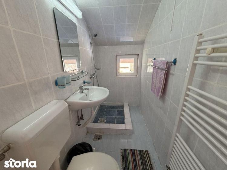 Casă cu 9 camere cu Teren 515 Mp în Central