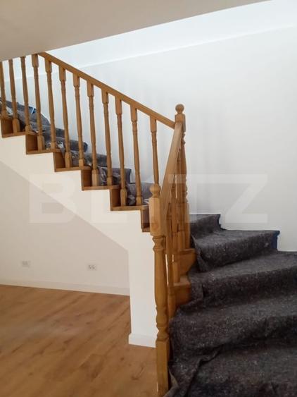Apartament cu 3 camere decomandat în Râșnov