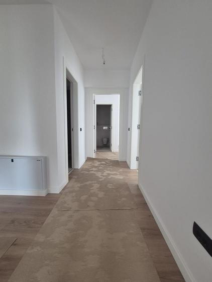 Apartament cu 3 camere decomandat în Theodor Pallady