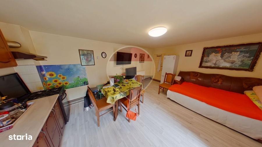 Casă cu 3 camere cu Teren 358 Mp în Central