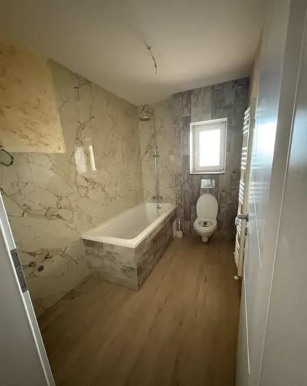 Duplex cu 4 camere cu Canalizare în Cetate