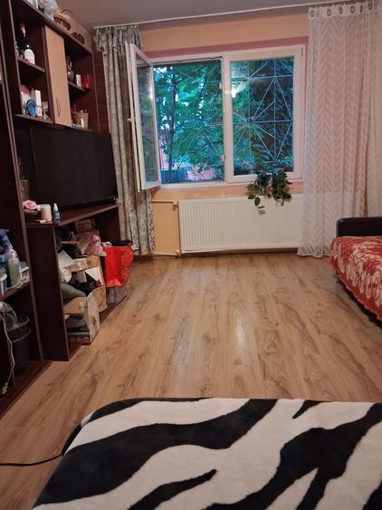 Garsonieră decomandată în Berceni