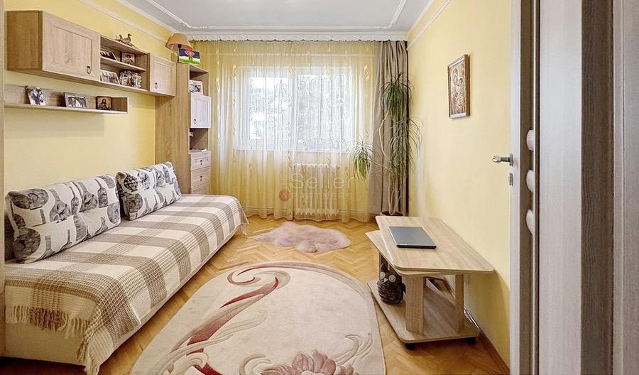Apartament cu 4 camere decomandat, mobilat în Calea București