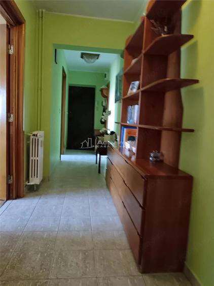 Vanzare apartament 4 camere-Bd. Decebal - 13