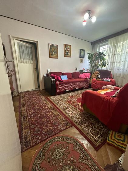 Apartament cu 2 camere semidecomandat, mobilat în Hipodrom