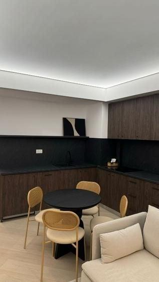 Apartament cu 2 camere decomandat, mobilat în Central