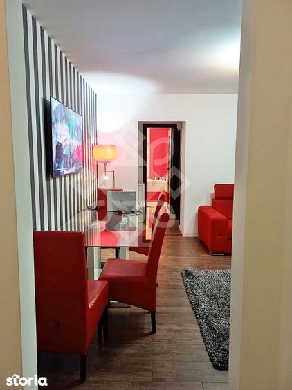 Apartament cu 3 camere decomandat, mobilat în Rogerius