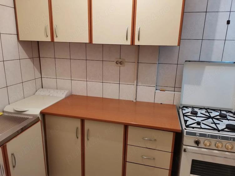 Piata sudului metrou parter cu balcon - 3