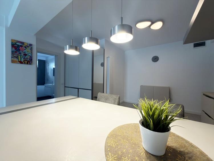 Apartament cu 2 camere semidecomandat, mobilat în Mamaia-Sat