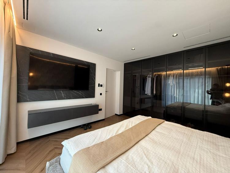 Duplex cu 5 camere cu Canalizare în Aradului
