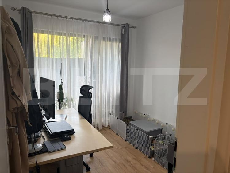 Apartament cu 3 camere semidecomandat, mobilat în Zorilor